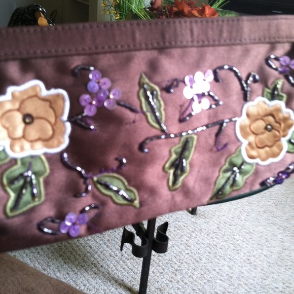 BLING ZIP POUCH - Picture 4 of 4