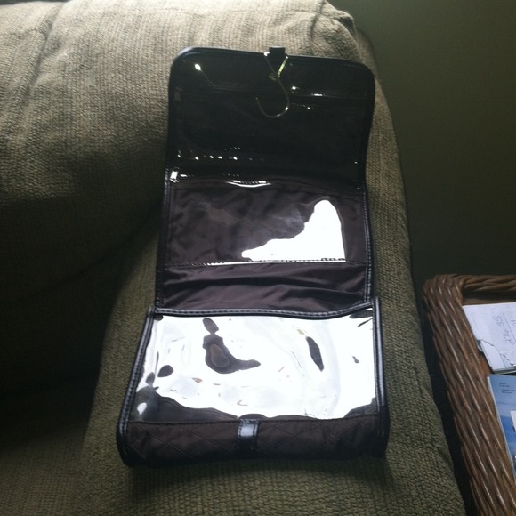 BROWN TRAVEL ACCESSORY
