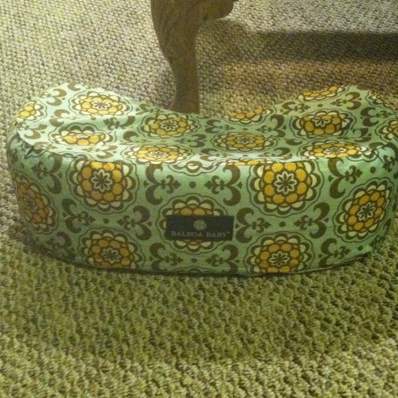 Balboa baby boppy pillow for breast feeding