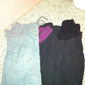 Maternity 2 pair of sweats and 1 pair of pants.