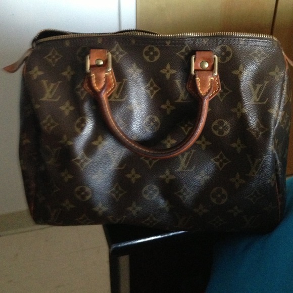 Louis Vuitton Handbags - authentic Louis Vuitton speedy