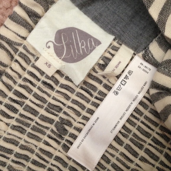 Anthropologie Tops - host pick x2 anthropologie striped bandeau Anthropologie Tops - host pick x2 anthropologie striped bandeau