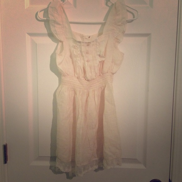 White shirt with lace