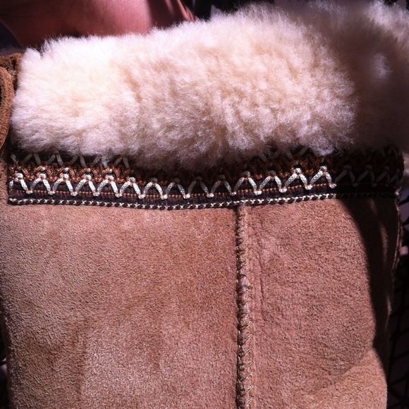 Ugg Australia Ultimate Cuff Boots - Picture 3 of 4