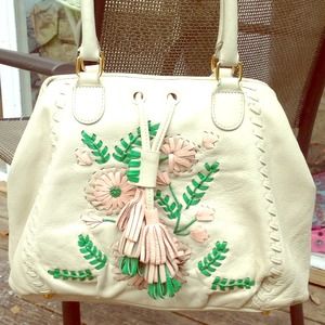 🎈REDUCED 10/19🎈Isabella Fiore floral/tassel