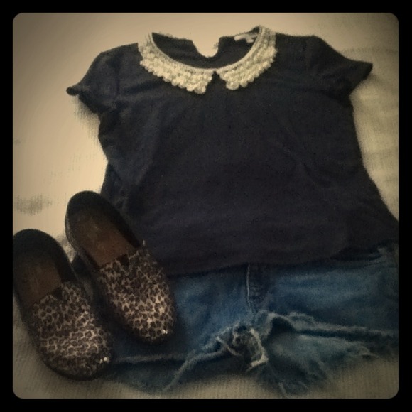 SOLD Peter Pan Collar Delia's Shirt