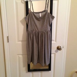 🚫🚫SOLD🚫🚫Chevron Spaghetti Strap Sress