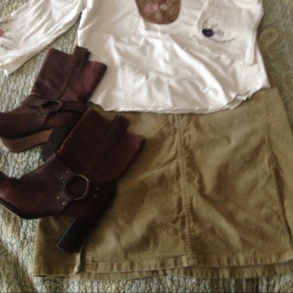 💚SOLD💚American Eagle Cord Skirt size 10