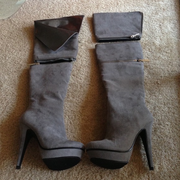 NWOT Gray Over the Knee Boots + 3 Zip-Off Sections - Picture 2 of 4