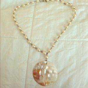 Shell Necklace on Chain Faux Pearls