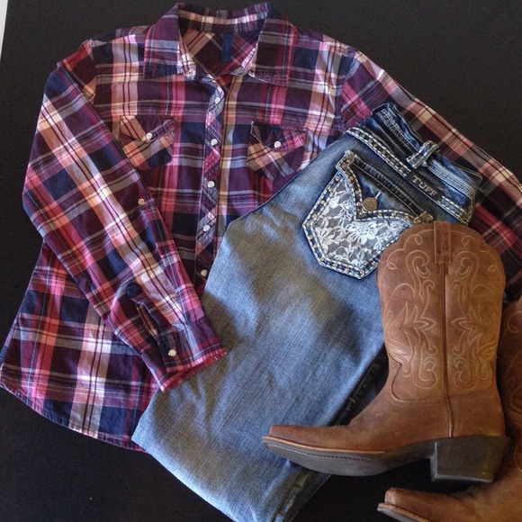 BUNDLED pearl snap blouse