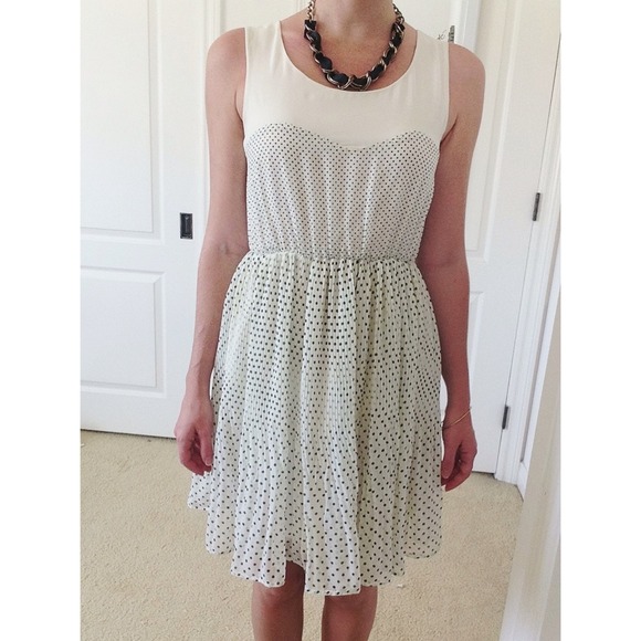 🎀SOLD🎀 🚩REDUCED ⬇LARK & WOLFF Dress