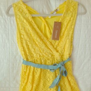 Gorgeous Yellow Lace Dress with Blue Ribbon🎀