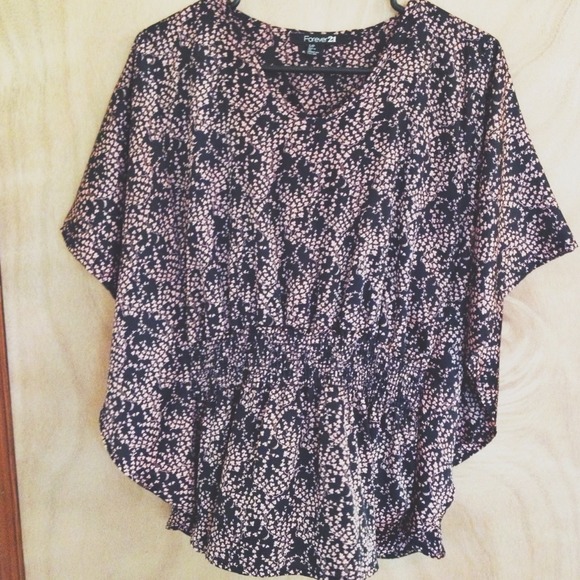 🚫BUNDLED🚫Black + pink floral silk batwing blouse