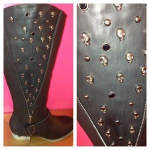 Skull head boots