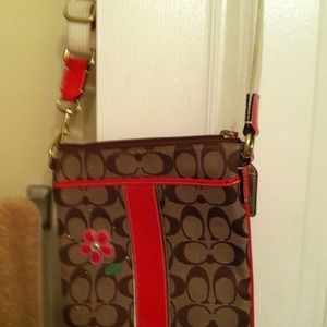 Coach messanger purse like new.