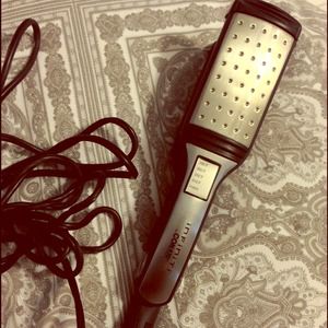 Infiniti by Conair Flat iron