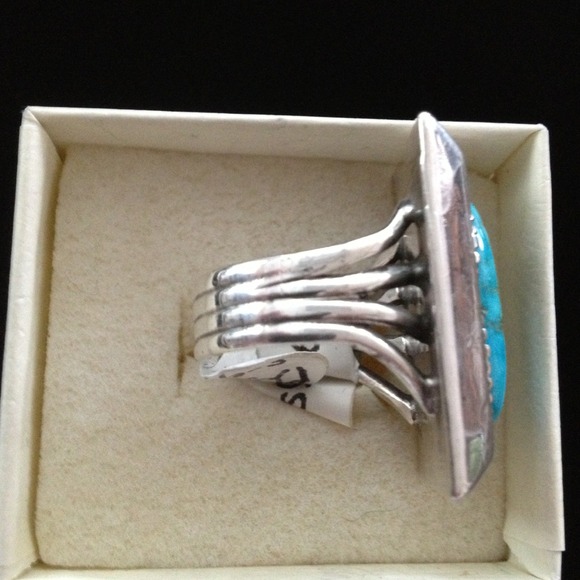 Silver and Turquoise Ring - Picture 2 of 4