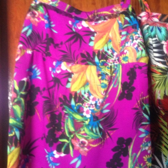 Bundle of two brand new summer top - Picture 2 of 3