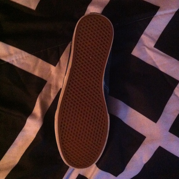 Vans - Picture 2 of 2