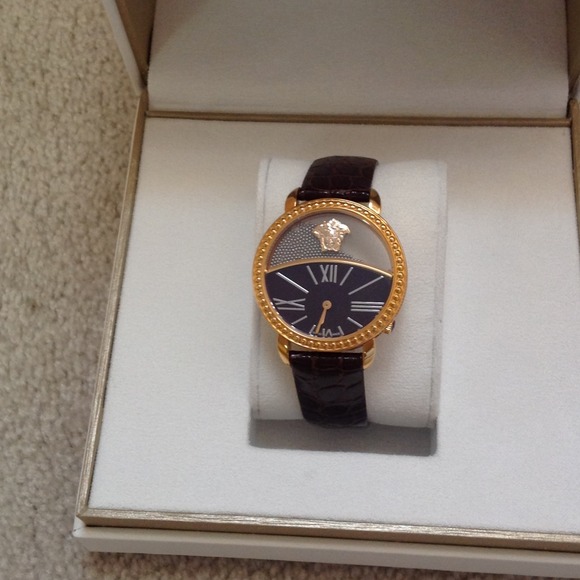 New Versace Crocodile Embossed Brown Leather Watch - Picture 1 of 4