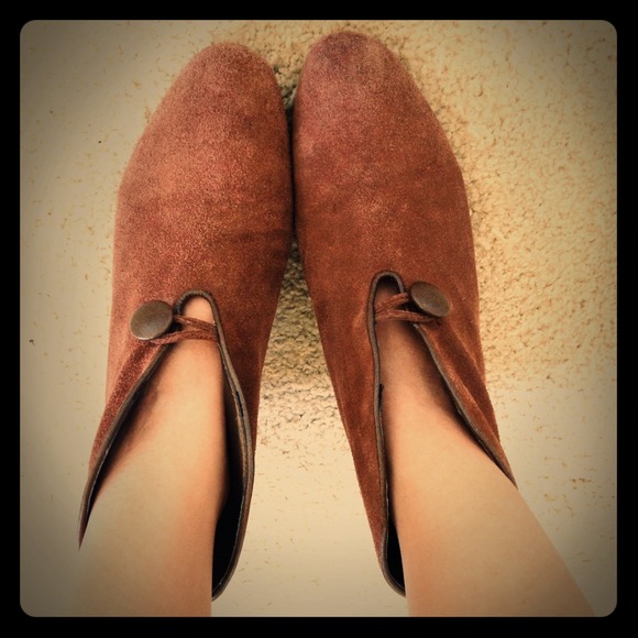🚫SOLD🚫Chestnut Brown Booties/Shoes