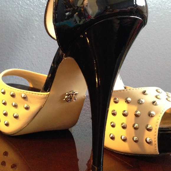 Rock & republic heels - Picture 3 of 4