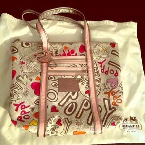 ❗️RESERVED❗️💕Coach Poppy Graffiti Glam Tote Bag💕