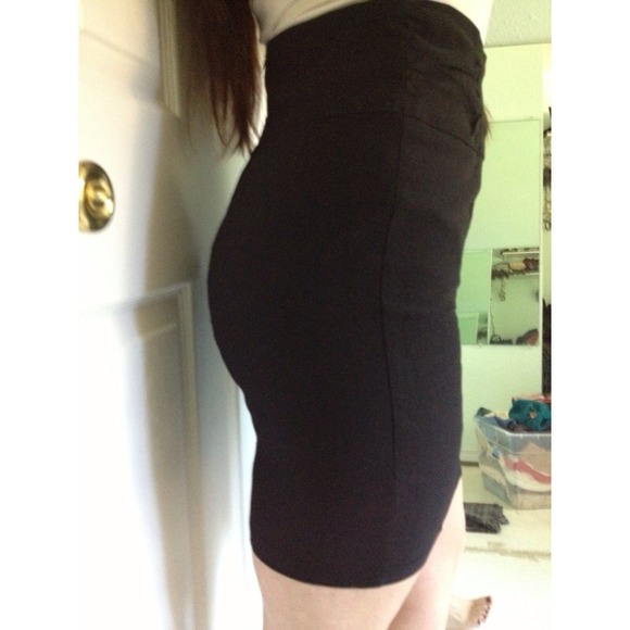 Black pencil skirt