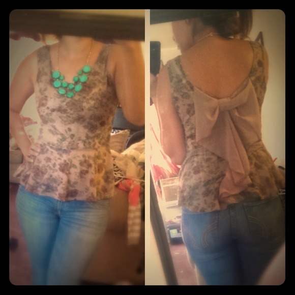 🚫❌SOLD❌🚫Bow Back Top