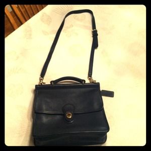 SOLD!!!Vintage coach Willis bag