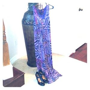 Gorgeous purple dress. Silky Fabric. Sz Large