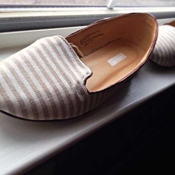 Stripped Flats - Picture 1 of 3