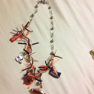Auburn necklace