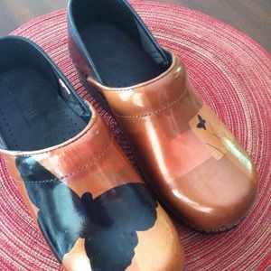Sanitas handpainted !New size 37