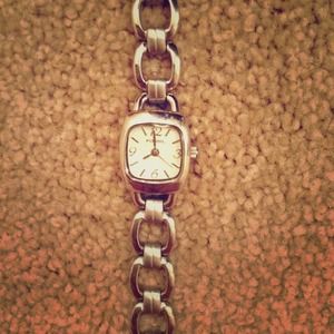 🎈REDUCED 10/19🎈FOSSIL watch ladies white face