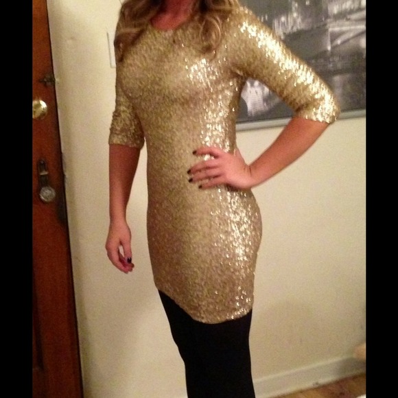 🚫SOLD🚫GORGEOUS Gold Sequin Mini - Picture 4 of 4