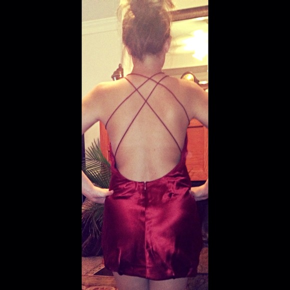 100% silk red bebe dress - Picture 2 of 3