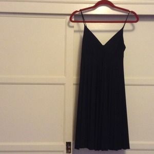 Forever 21 pleated black dress