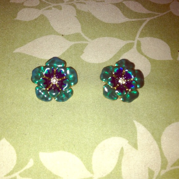 Flowered earrings - Picture 1 of 1