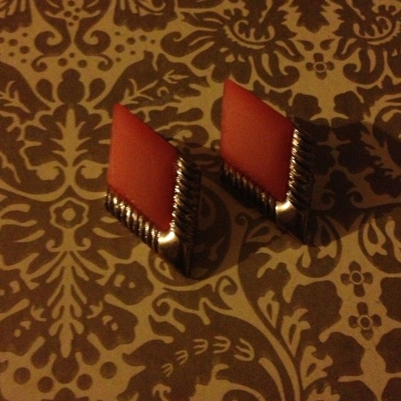 Diamond shaped earrings - Picture 1 of 1