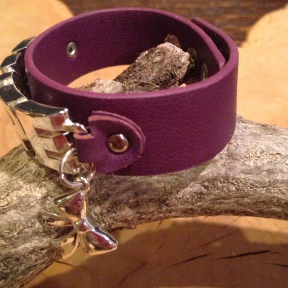 SOLD - Picture 3 of 4