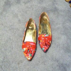 Floral Pointed Toe Flats