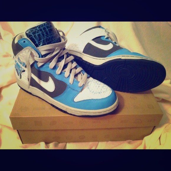 Nike Dunk Hi GS Graffiti