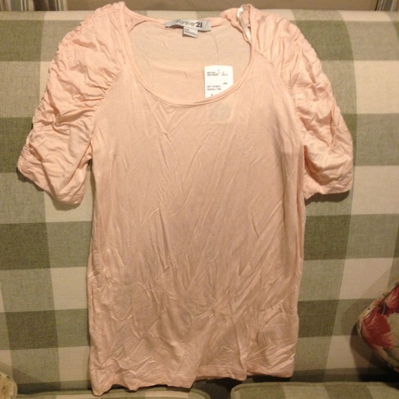 🚫bundled🚫Light Pink shirt with scrunched sleeves - Picture 1 of 1