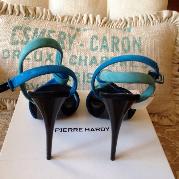 SOLD NIB Pierre Hardy Blue suede shoes - Picture 3 of 4