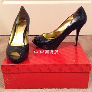 SOLD!! Guess by Marciano black crocodile peep toes