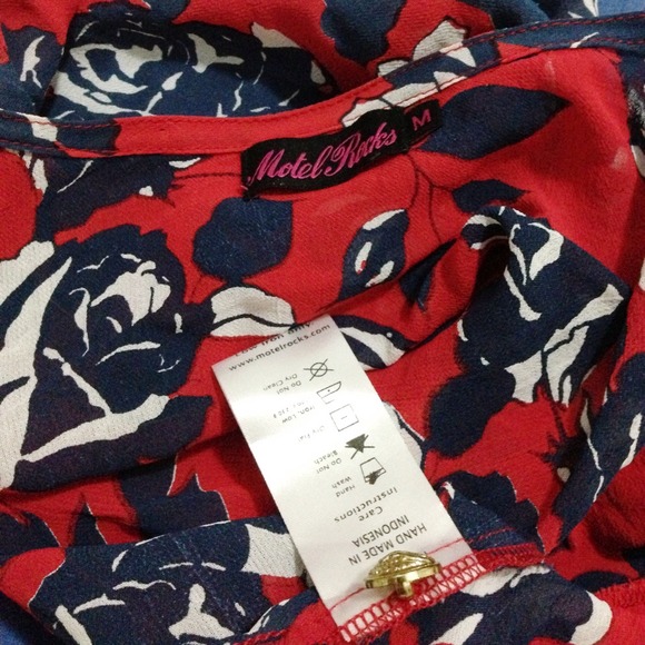 Motel Rocks Top. - Picture 4 of 4