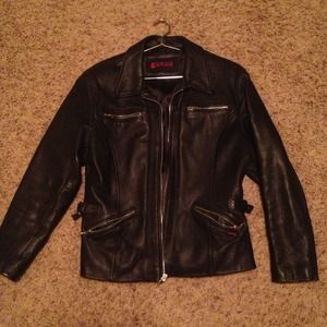 Black leather Guess Jacket. Awesome detail!