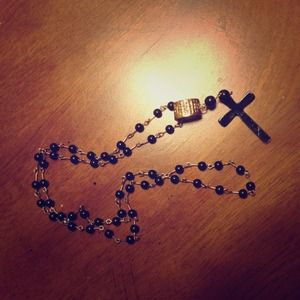✋Sold✋Black rosary